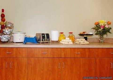Rodeway Inn Эфингем Ресторан фото